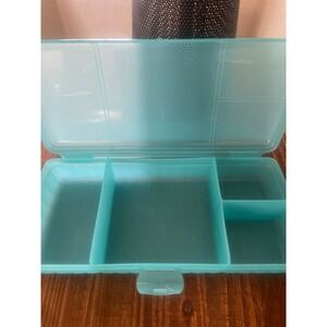 Tupperware Teal  Sandwich‎ & Things Aqua Color Container